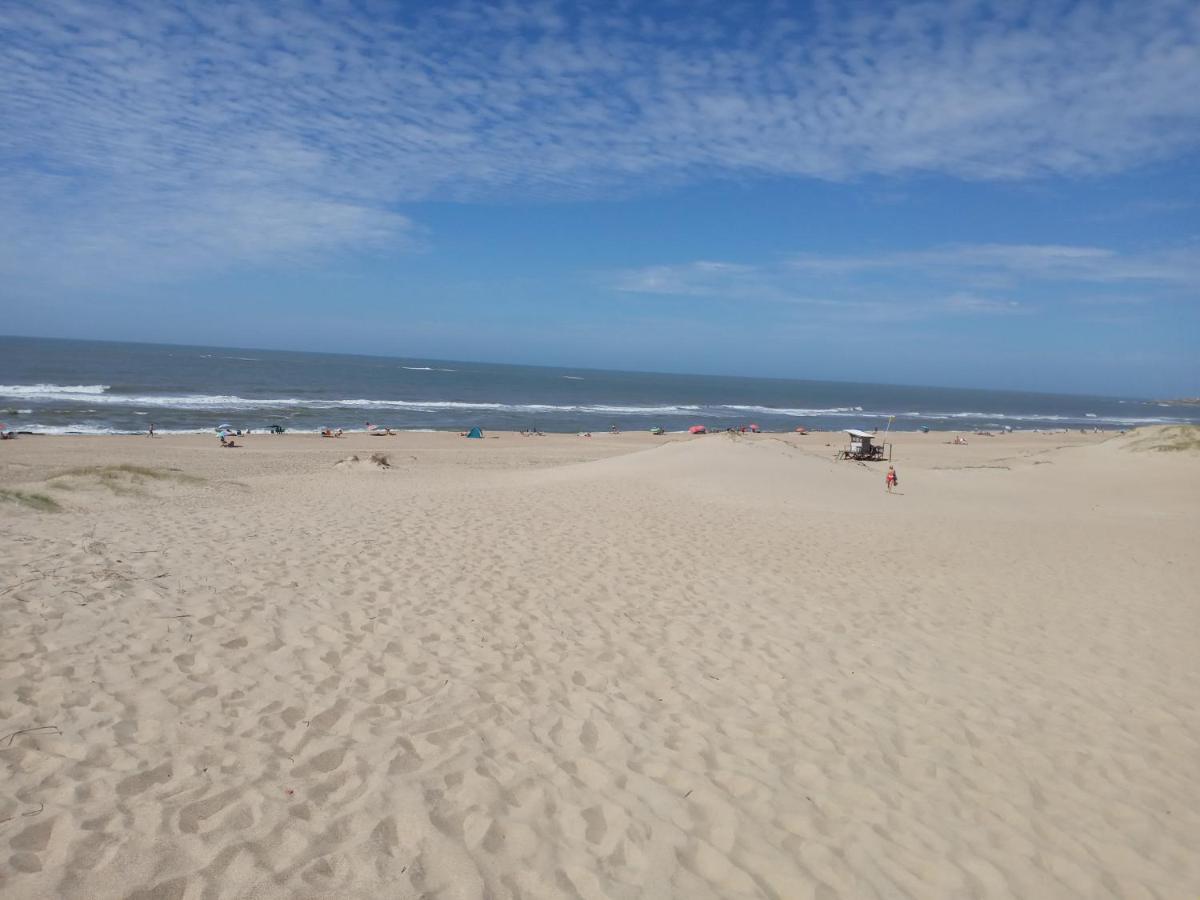 Hostal La Virazon Пунта-дель-Дьябло Экстерьер фото