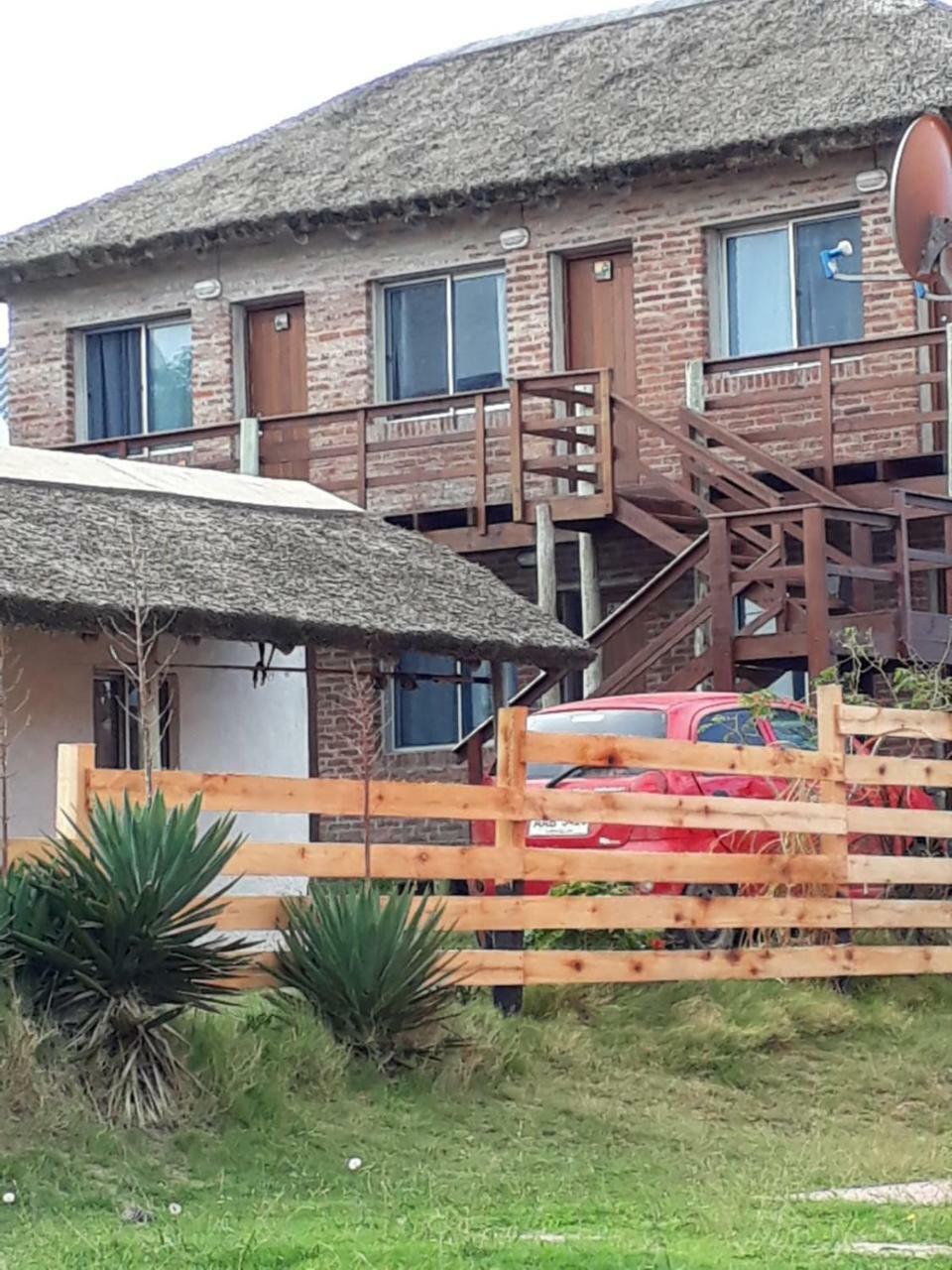 Hostal La Virazon Пунта-дель-Дьябло Экстерьер фото